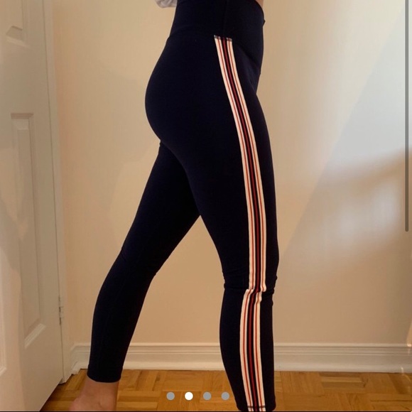 TNA leggings ❤️🤍💙 - Picture 2 of 4